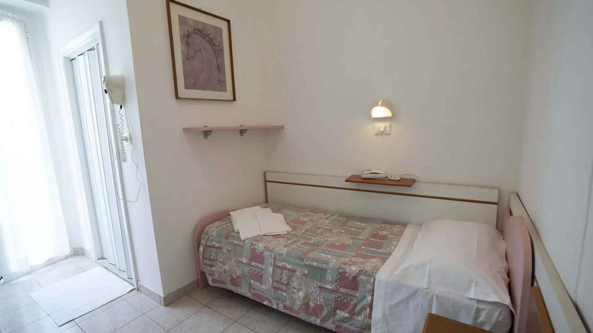 Hotel Odeon リミニ 2*,  イタリア